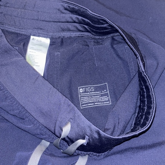 Figs Livingston Scrub - Picture 2 of 3